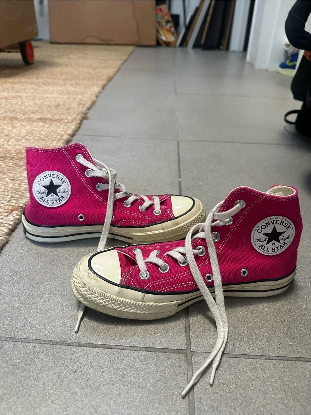 Women's High-Top Canvas Sneakers in Bright Pink